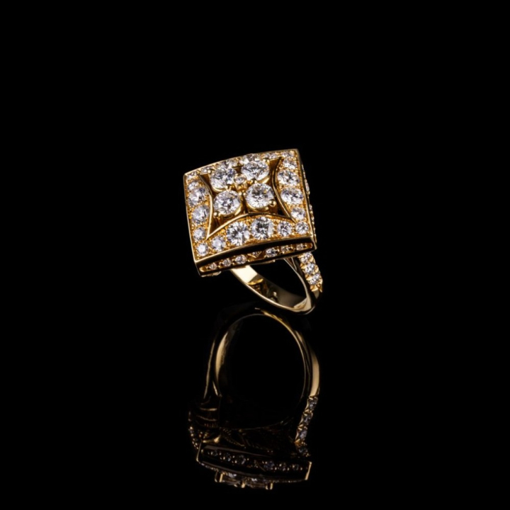 Lucilla, Gold and diamond ring&nbsp;